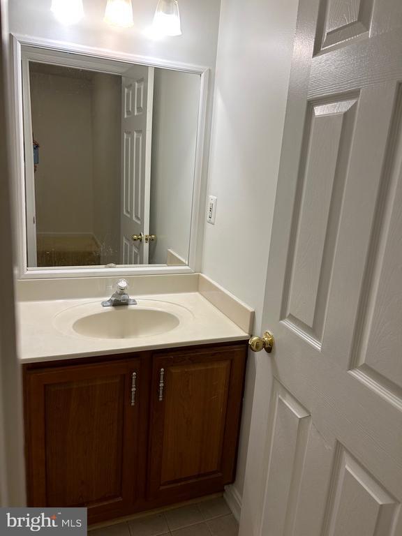 Building Photo - 46728 Hollow Mountain Pl