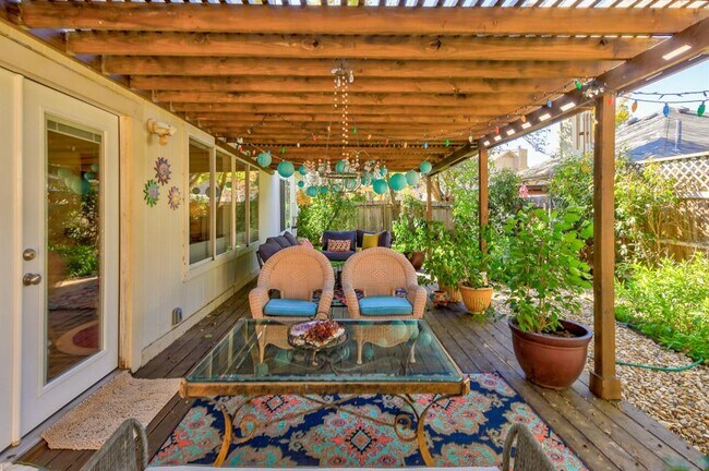 Building Photo - 16806 Langland Rd