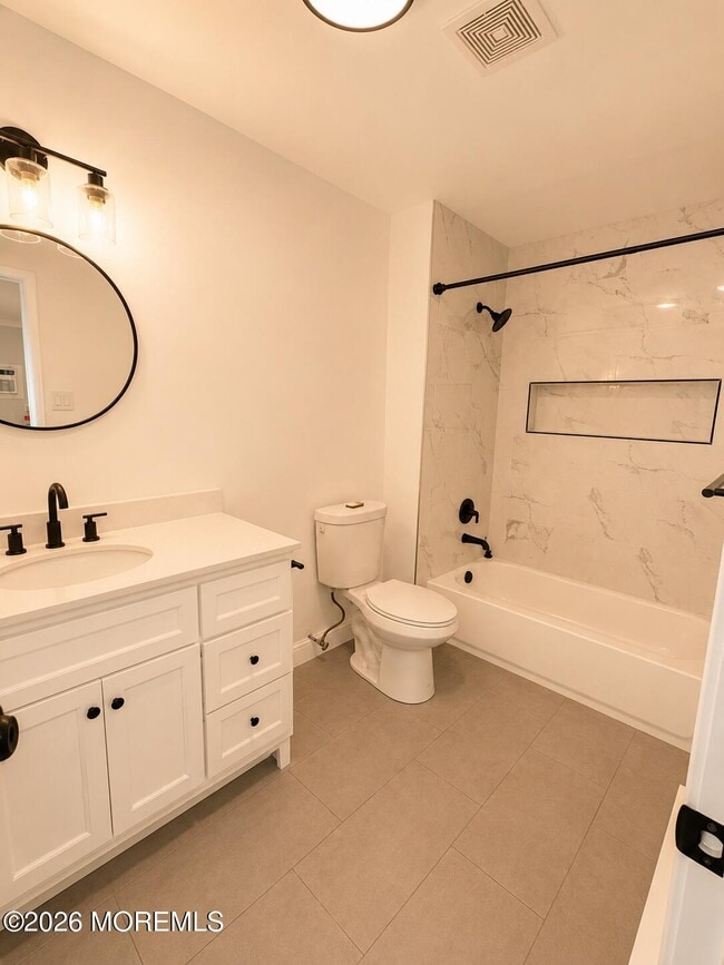 Building Photo - 105 Amberly Dr