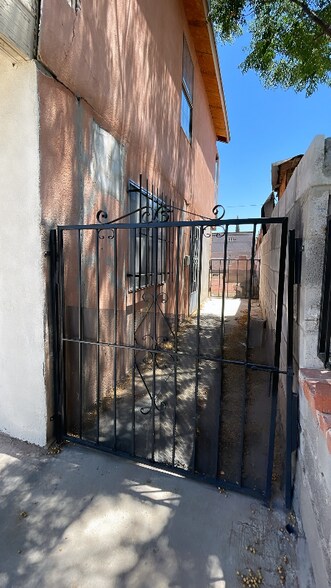 Primary Photo - 213 5th St