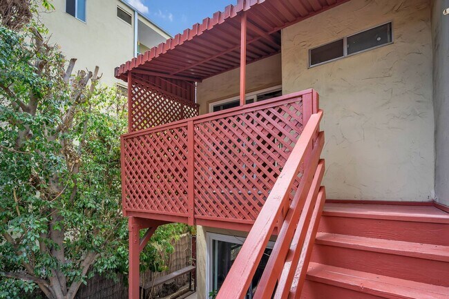 Building Photo - 336