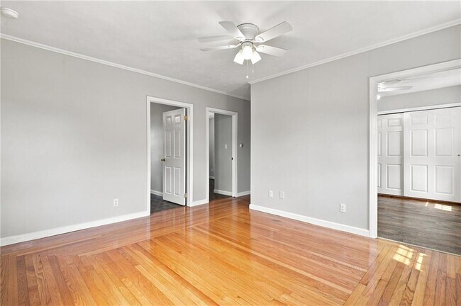 Building Photo - 51 Pettaconsett Ave