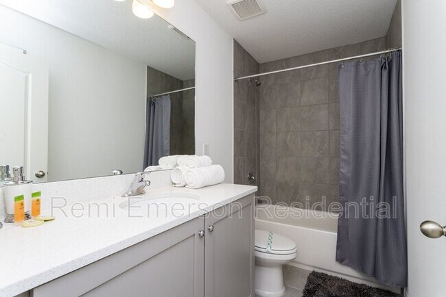 Building Photo - 632 Benoi Dr
