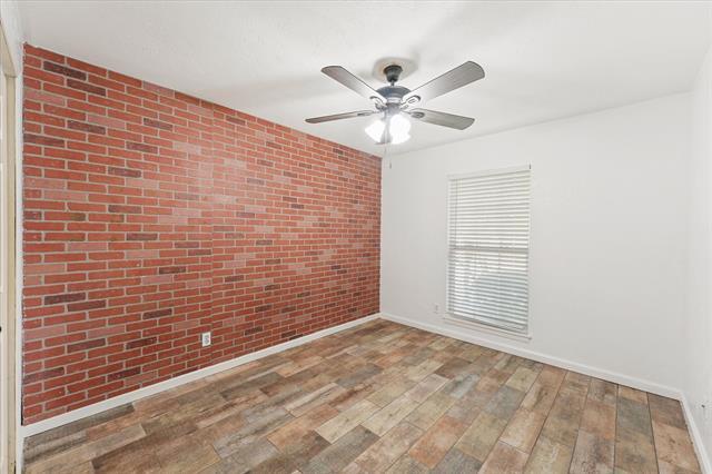 Building Photo - 500 Willow Oak Dr
