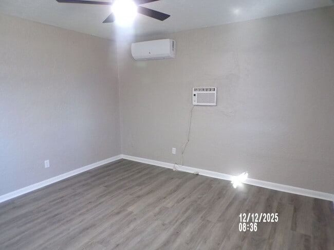 Building Photo - Great re-do