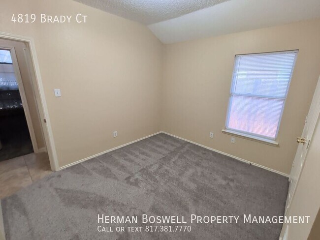 Building Photo - 4819 Brady Ct