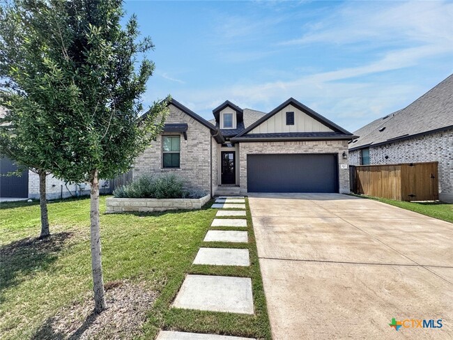 Primary Photo - 112 Missouri Primrose Ln