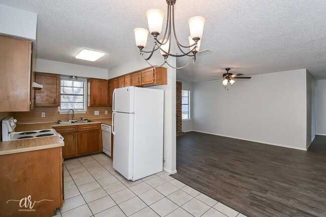 Building Photo - 1725 Partridge Pl