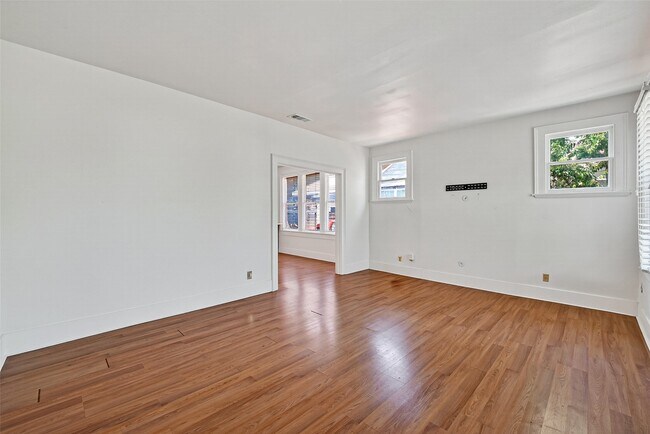 Building Photo - 2519 Stevens St