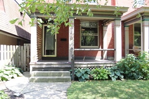 Building Photo - 1370 Forsythe Ave