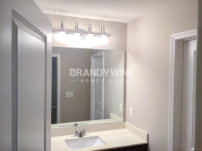 Building Photo - 6412 Kennonbriar Ct