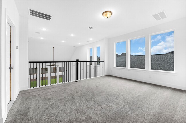 Building Photo - 29651 Blooming Grv