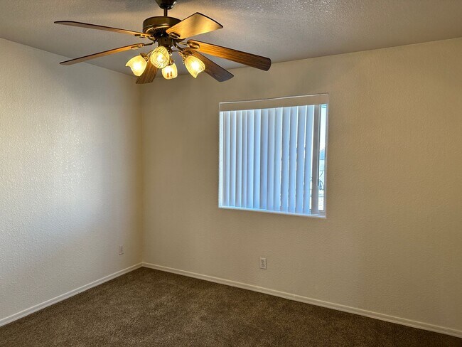 Building Photo - 111 Cypress Dr