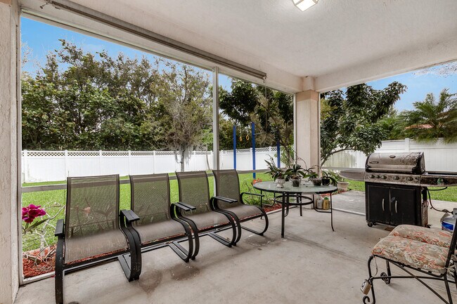 Building Photo - 8134 Bautista Way