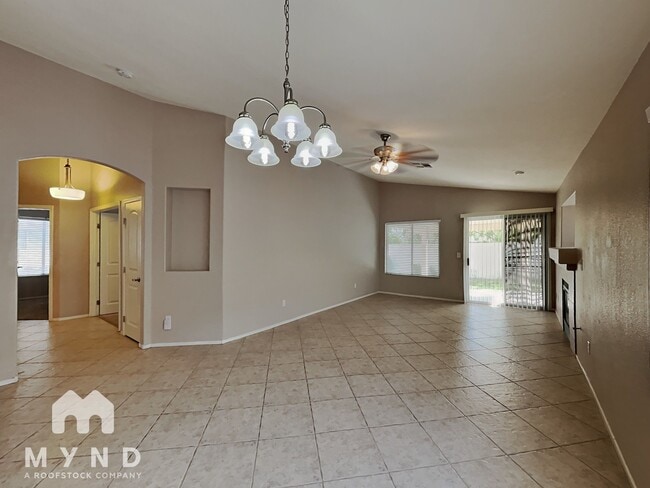 Building Photo - 212 Sandpiper Village Way