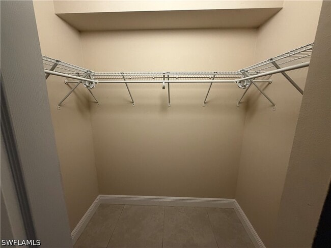 Building Photo - 5307 Summerlin Rd