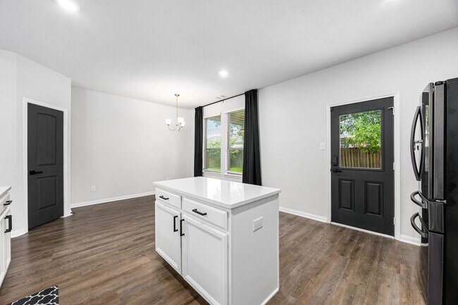 Building Photo - 11323 Cora Ln