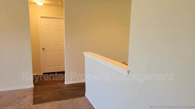 Building Photo - 1209 Ironstone Dr