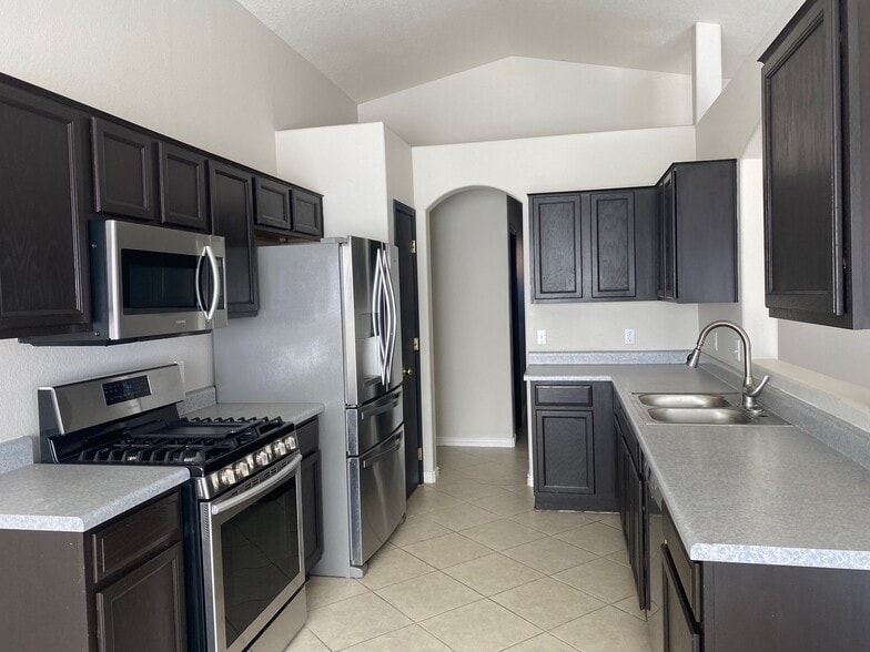 Building Photo - 8231 W Lapis Moon Ln