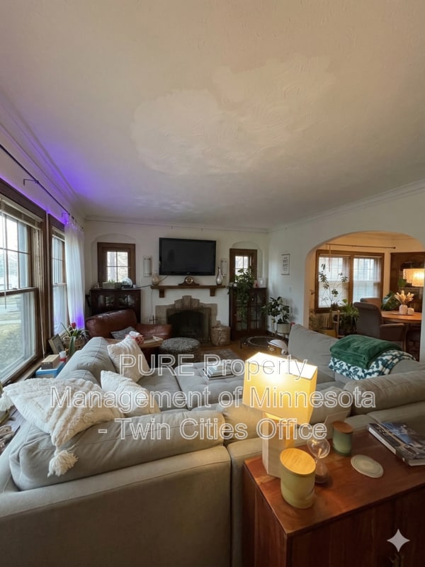 Building Photo - 4908 Chicago Ave