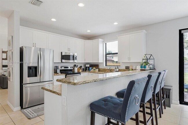 Building Photo - 11766 SW 154th Pl
