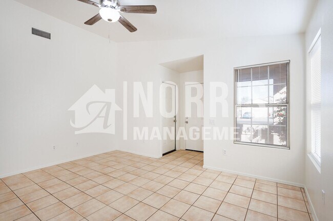 Building Photo - Freshly Updated Home with NO HOA