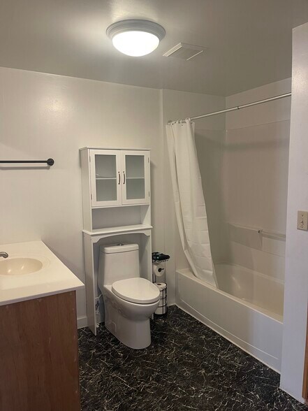 Building Photo - 24617 Crowe Rd