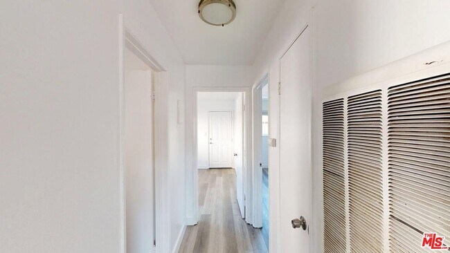 Building Photo - 2129 Monroe St