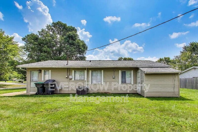 Building Photo - 546 Mooreland Dr