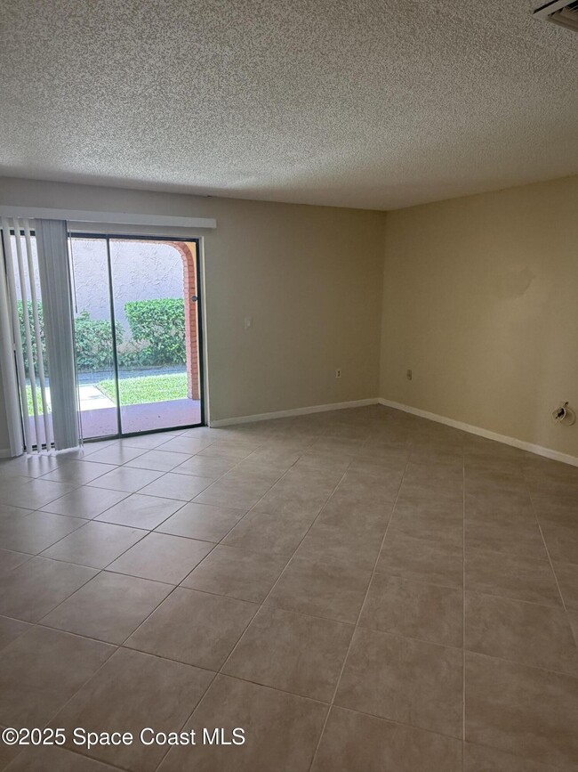 Building Photo - 124 San Juan Cir
