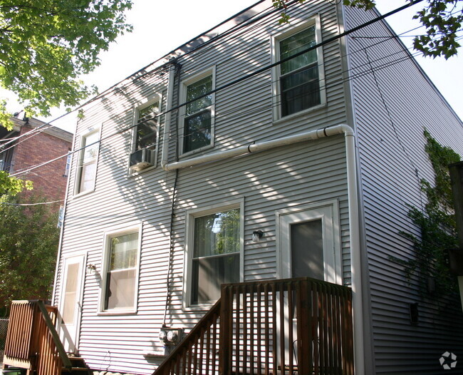 Building Photo - 623 Bellefonte St