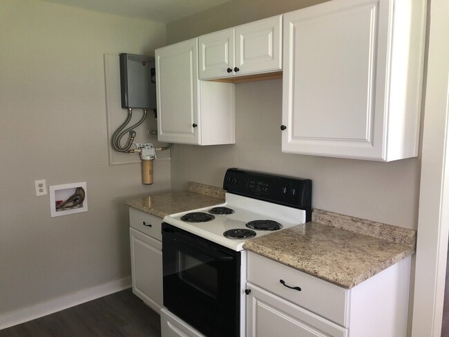 Building Photo - 2/1 Cottage