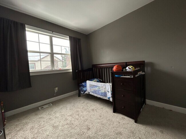 Building Photo - Introducing this fantastic townhome in the...