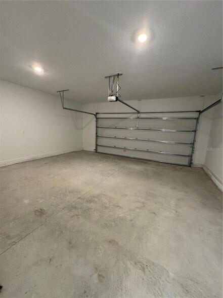 Building Photo - 6660 SW 89th Loop