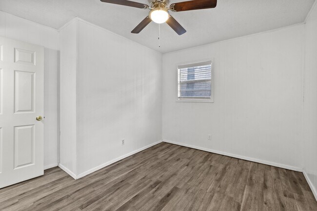 Building Photo - 110 Apache Hills Dr