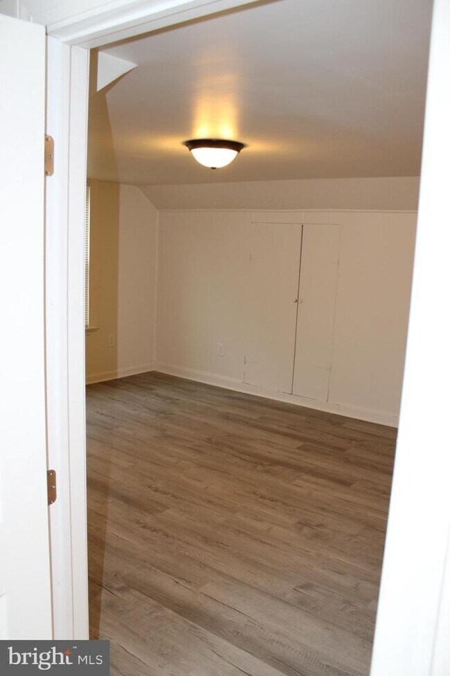 Building Photo - 1318 Kinderhook Rd