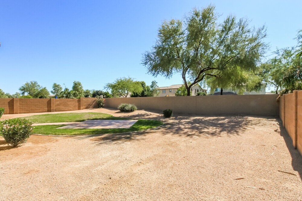 Building Photo - 21791 E Calle de Flores