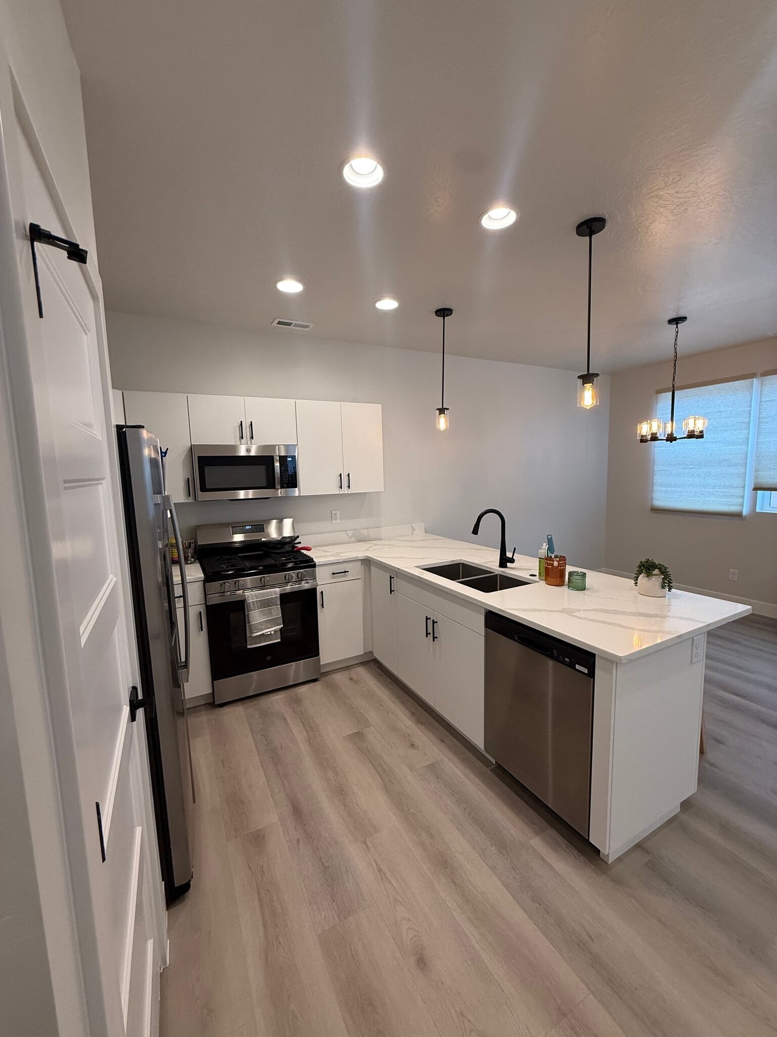 Building Photo - 2333 E Kiabito Ln