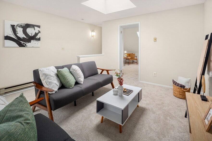 Bed room - 3 - 19805 15th Ave NE