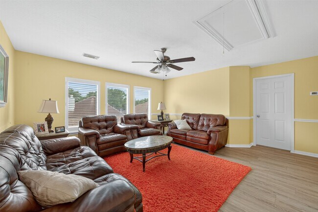 Building Photo - 7203 Thornmeadow Ln