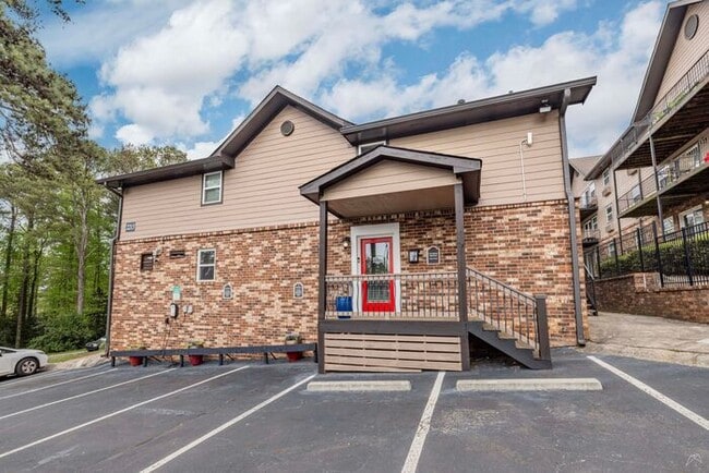 Building Photo - Live Larger Near Emory — Spacious 2-Bedroom with 1.5 Baths | 936 SF