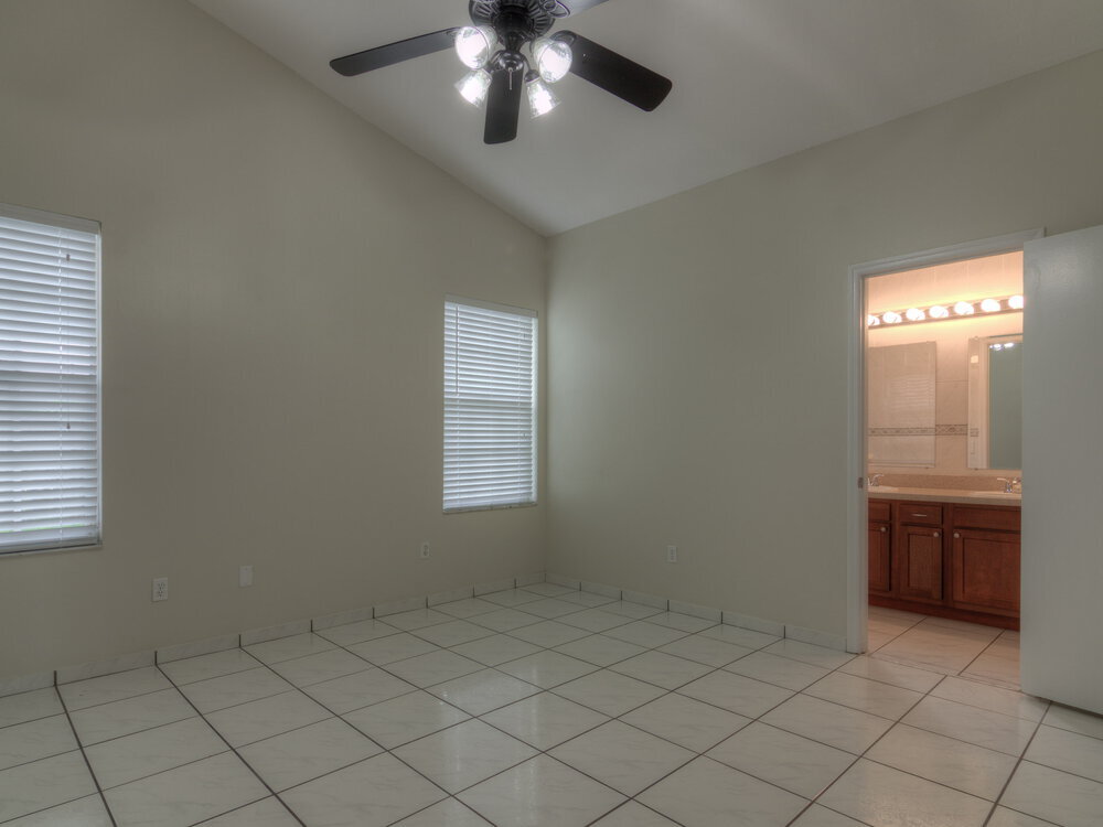 Building Photo - 8344 Fort Thomas Way