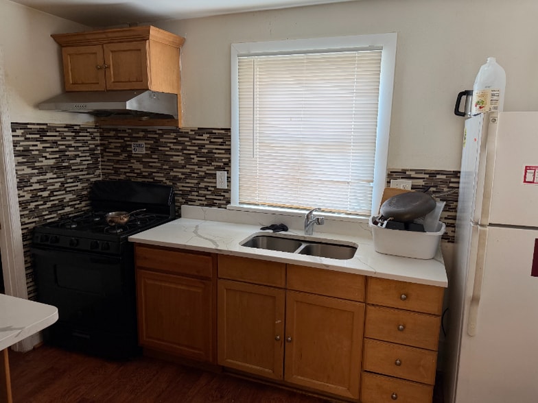 Building Photo - 3220 Brightwood Ave