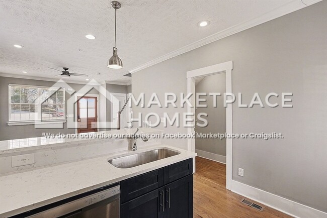 Building Photo - 185 Arbor Lp