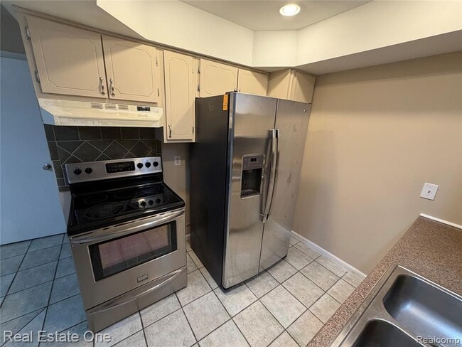 Building Photo - 37035 E Aragona Dr