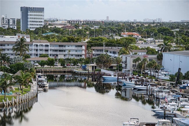 Building Photo - 777 S Federal Hwy