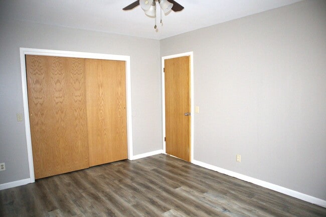 Building Photo - Covered Parking for 3 vehicles!