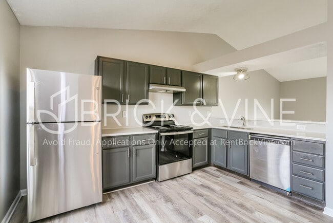Building Photo - 5727 Sundial Dr