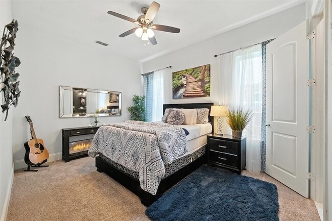 Building Photo - 13401 Mardi Gras Ln