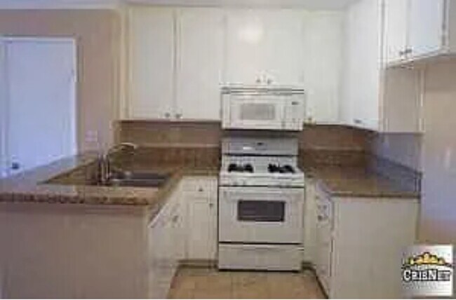 Building Photo - 18806 Mandan St